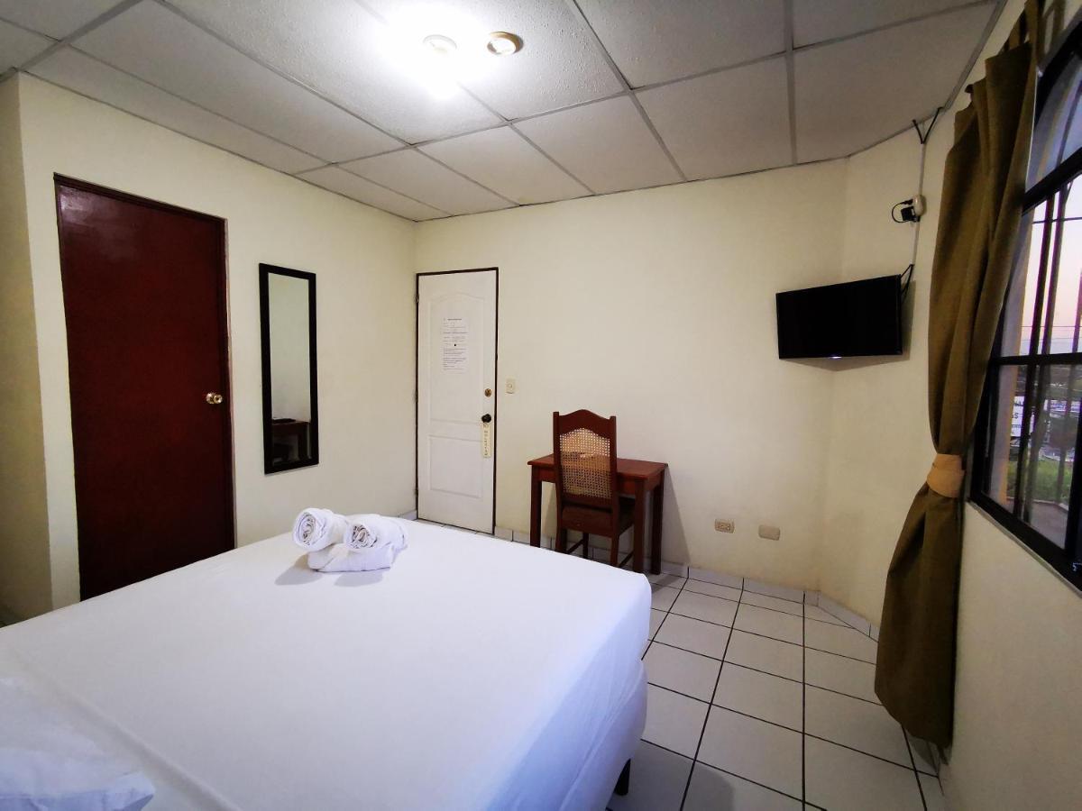 סאן סלבדור Hotel Armonia Hostal מראה חיצוני תמונה
