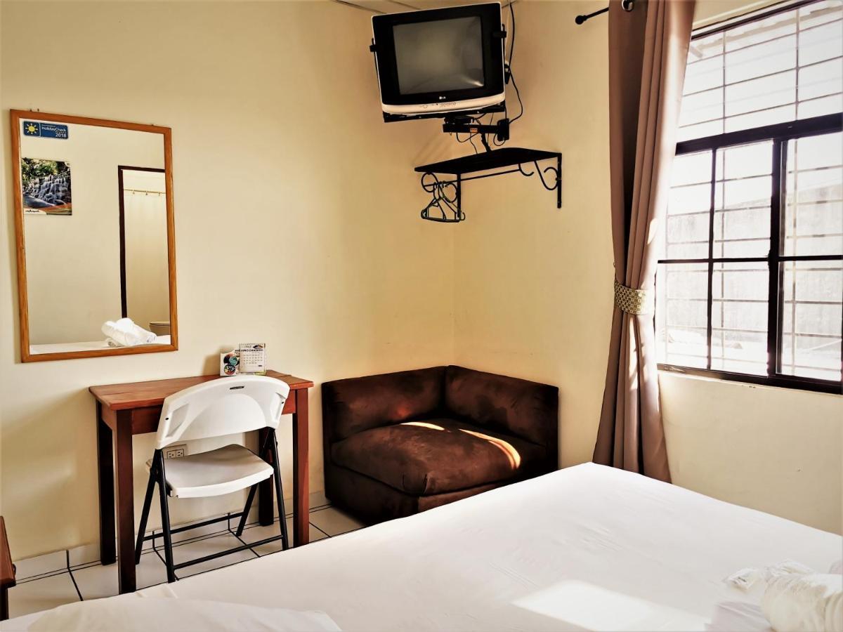 סאן סלבדור Hotel Armonia Hostal מראה חיצוני תמונה