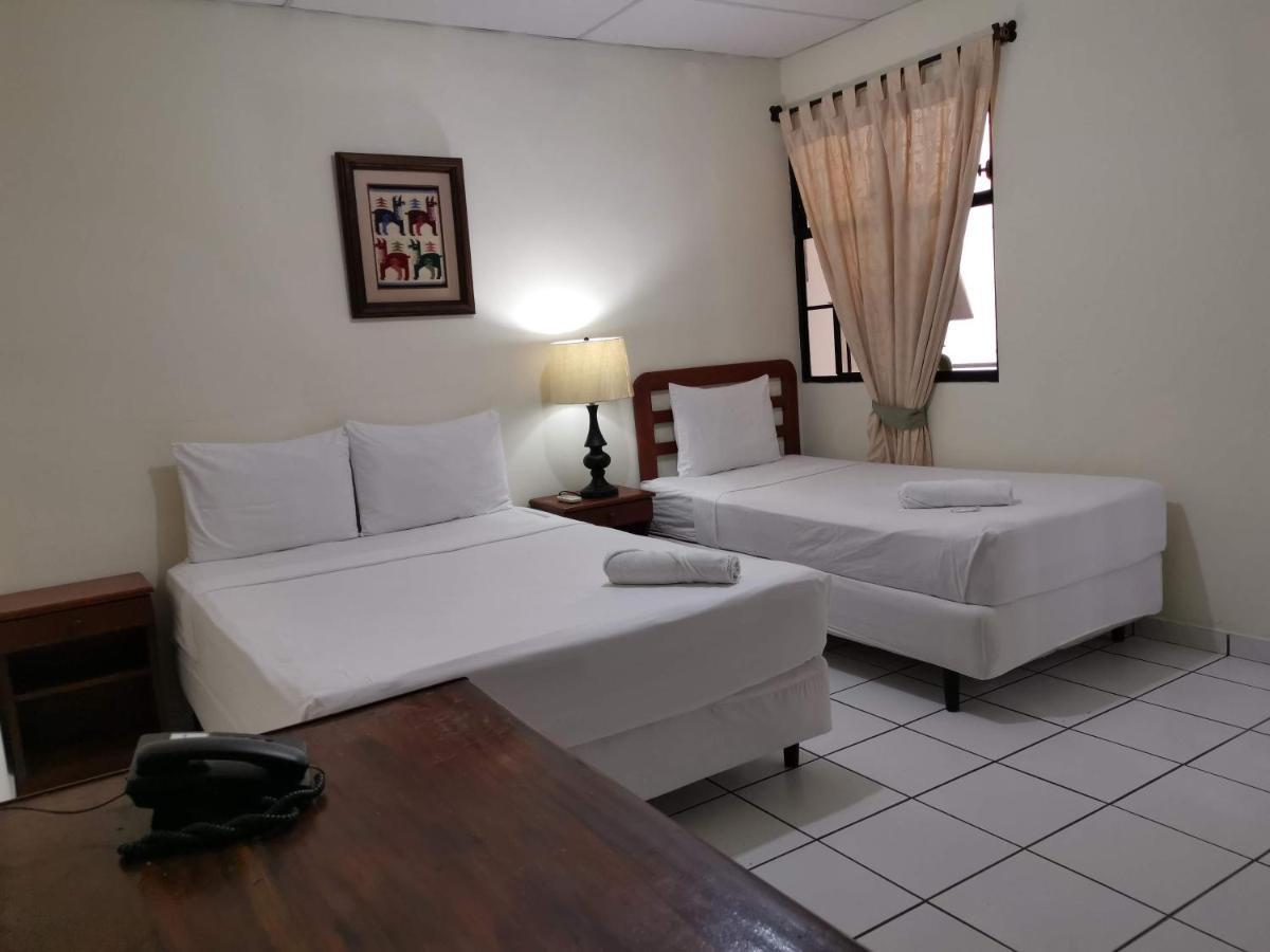 סאן סלבדור Hotel Armonia Hostal מראה חיצוני תמונה