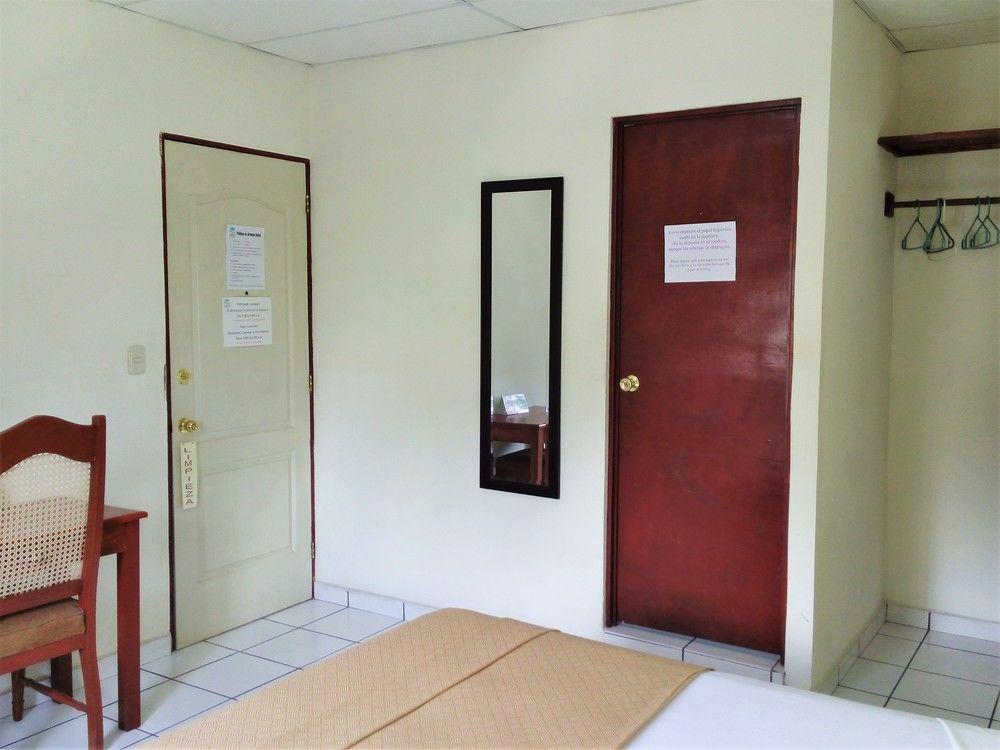 סאן סלבדור Hotel Armonia Hostal מראה חיצוני תמונה