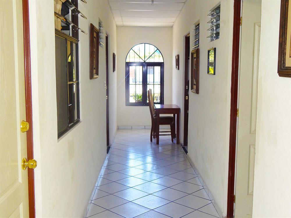 סאן סלבדור Hotel Armonia Hostal מראה חיצוני תמונה