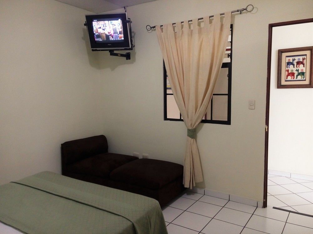 סאן סלבדור Hotel Armonia Hostal מראה חיצוני תמונה